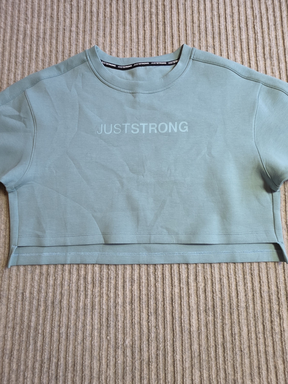 JUST STRONG Women’s Cropped Crew Neck Short Sleeve shirt thicker fabric Green S